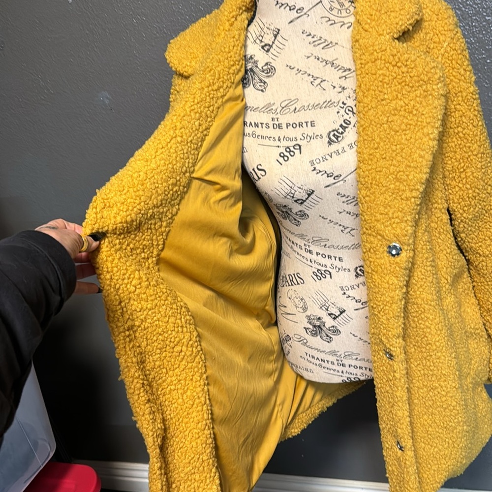 Lightweight Yellow Jacket - image 2